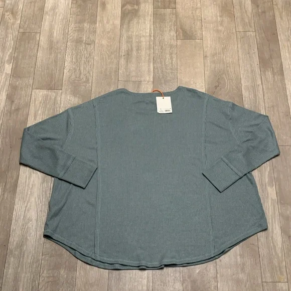 Womens NWT Knox Rose Ribbed Light Green Oversized Tunic Top Shirt - Picture 3 of 8